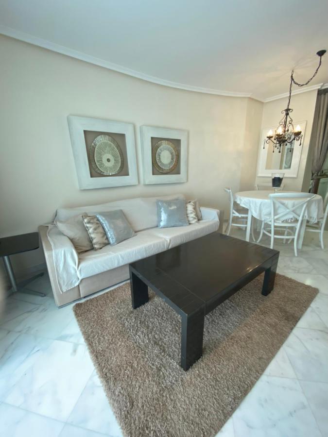 Elegant 2-bedroom In Benidorm With Private Pool And Scenic Garden Views Cala de Finestrat