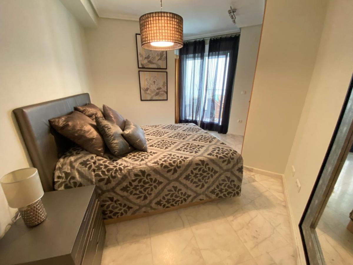 Elegant 2-bedroom In Benidorm With Private Pool And Scenic Garden Views *