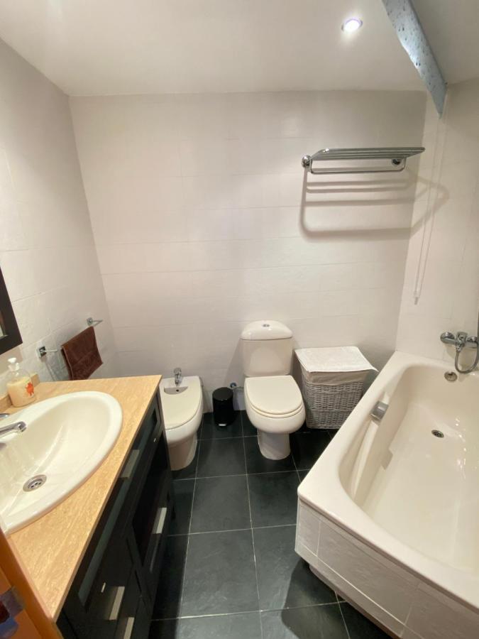 Elegant 2-bedroom In Benidorm With Private Pool And Scenic Garden Views