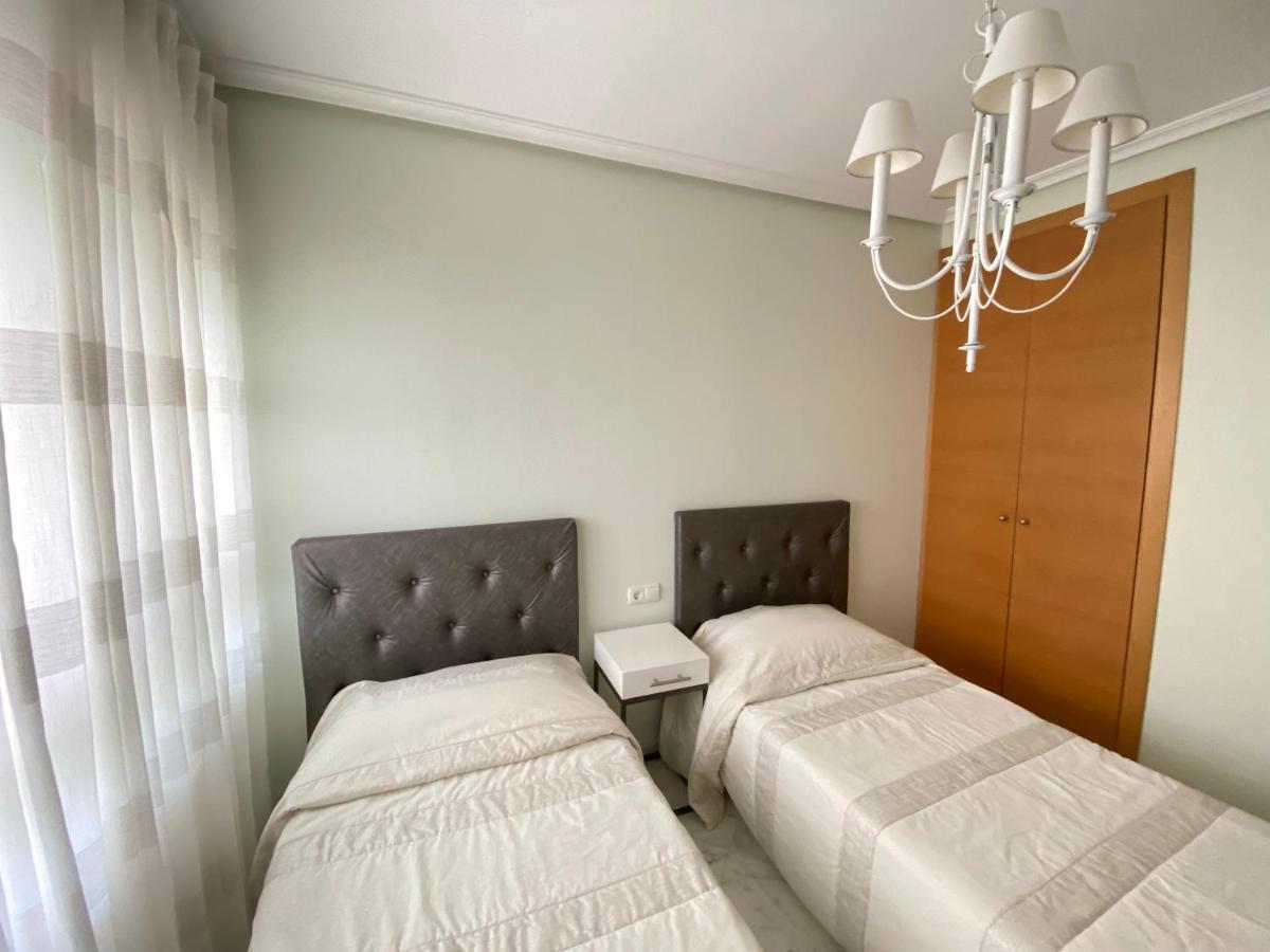 Elegant 2-bedroom In Benidorm With Private Pool And Scenic Garden Views Cala de Finestrat