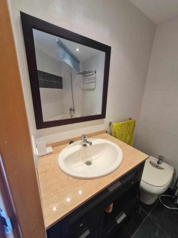 Elegant 2-bedroom In Benidorm With Private Pool And Scenic Garden Views *